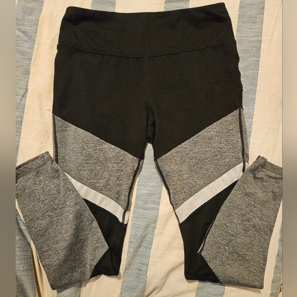 Tangerine black grey serene colorblock spandex stretch leggings Medium - Picture 4 of 4